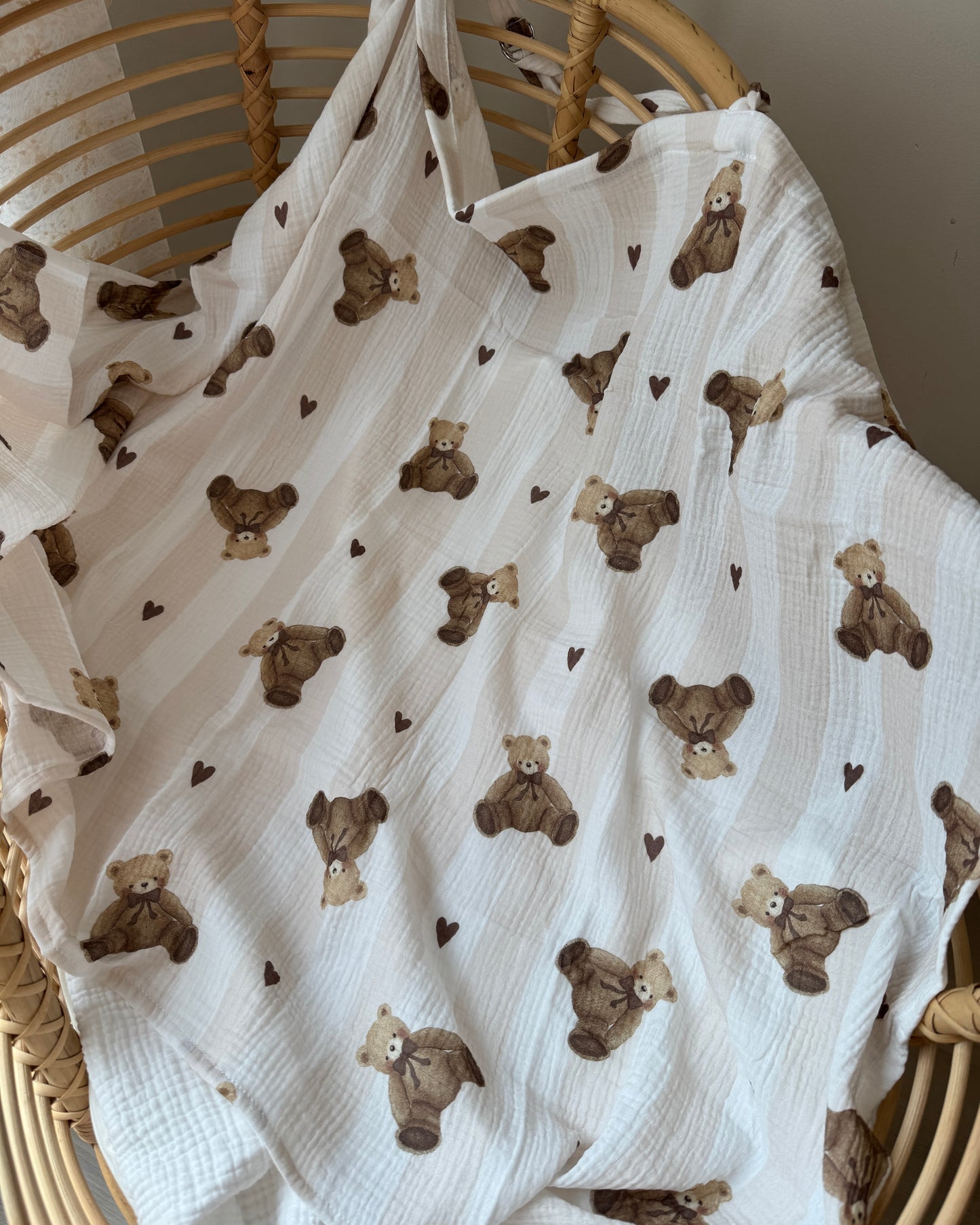 Organic Muslin Nursing Cover - Teddy & Hearts