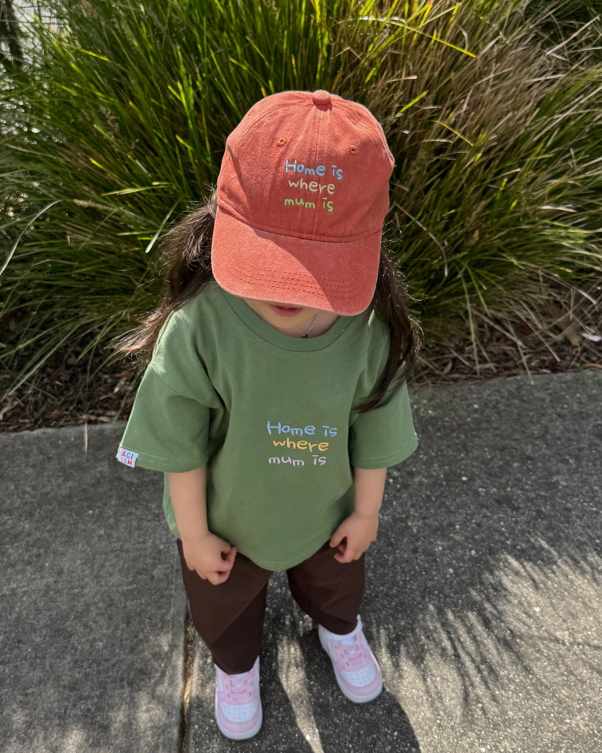 Signature Kids Tee - Home Is Where Mum Is / Green