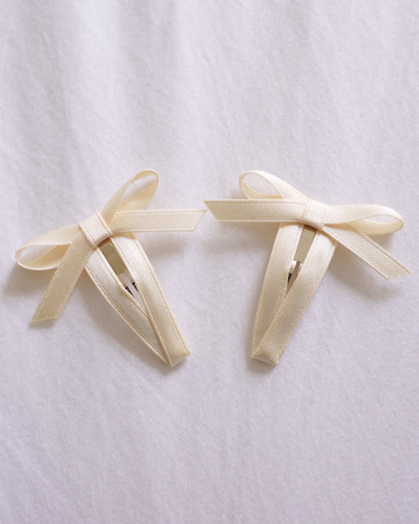 Satin Ribbon Bow Clip - Vanilla Frosting