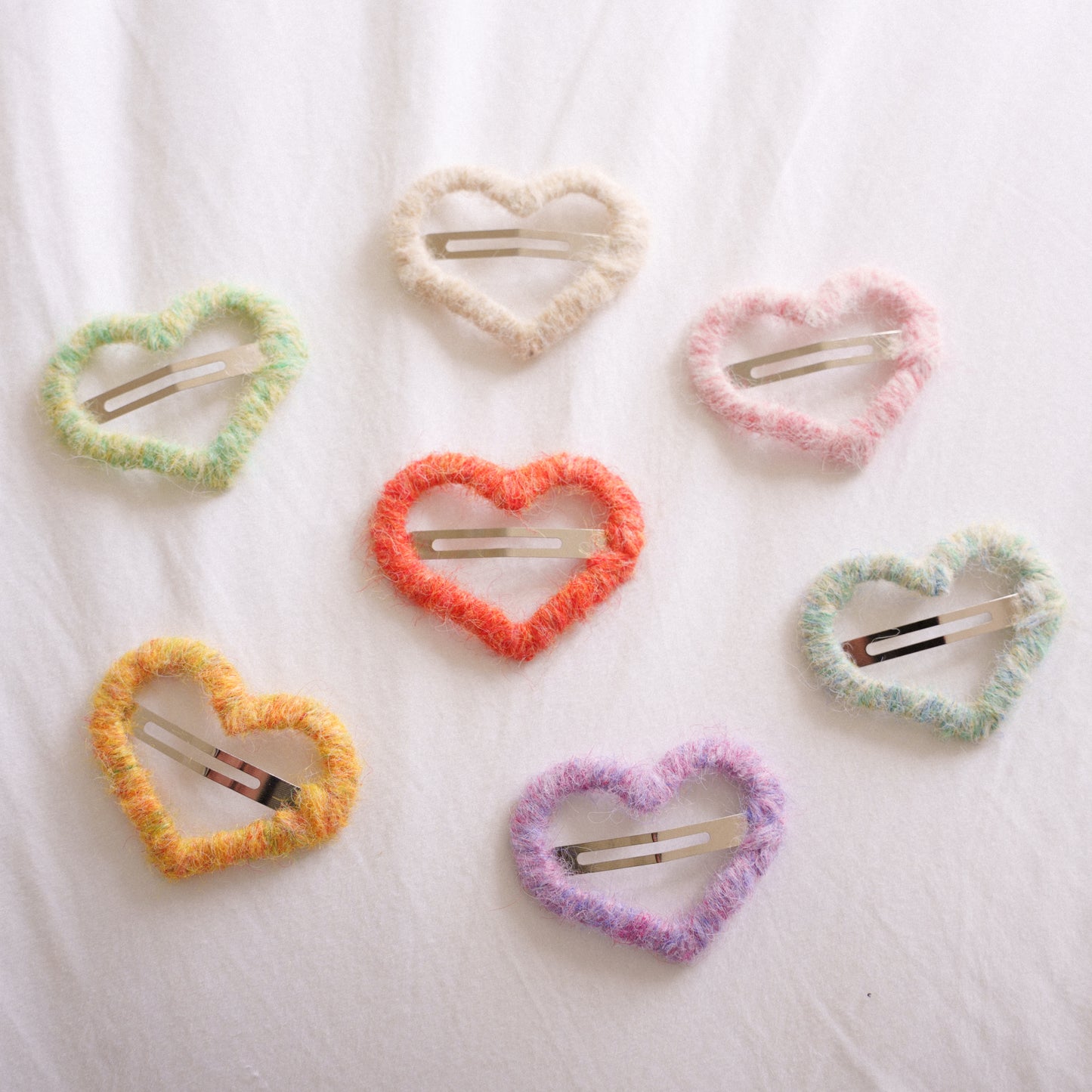 Fuzzy Heart Snap Clip – Lime Sorbet