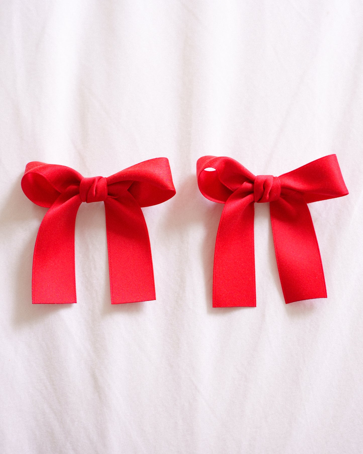 Classic Satin Bow Clip 2pc Set – Red