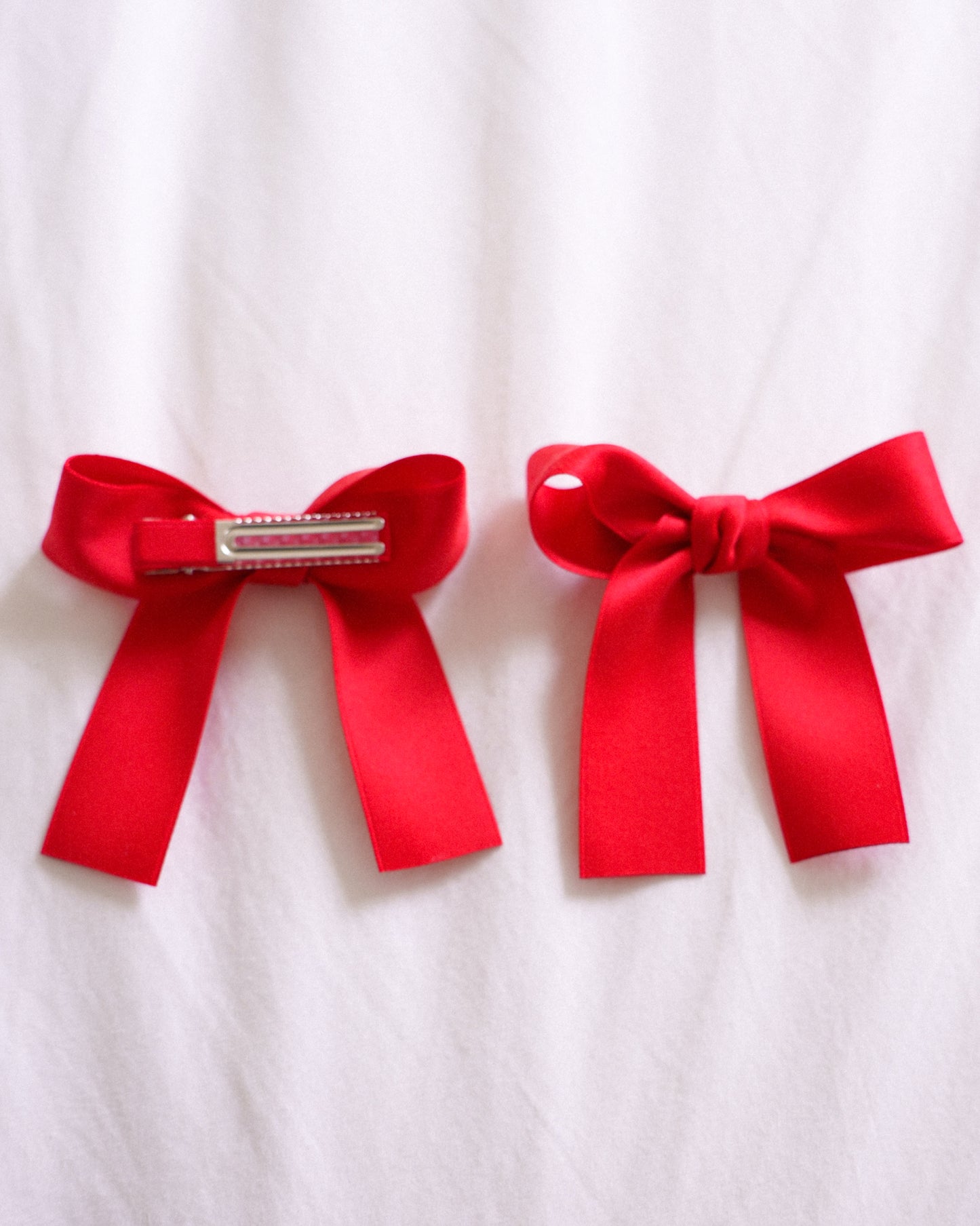 Classic Satin Bow Clip 2pc Set – Red