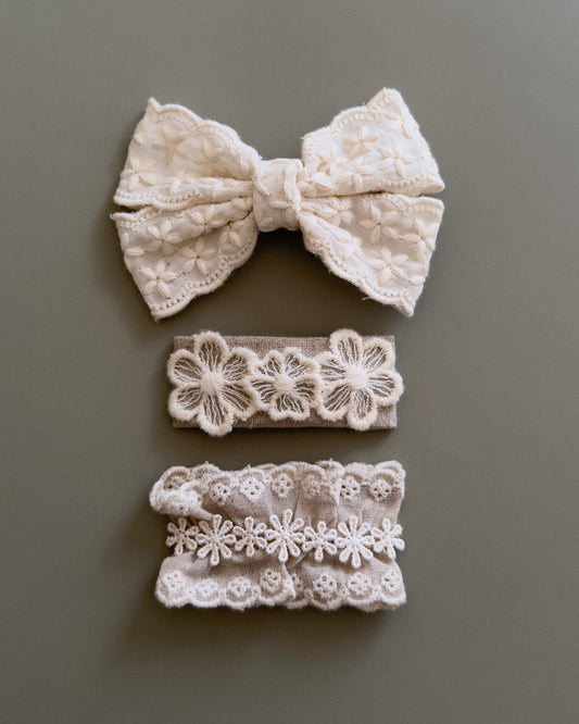 Lace Garden 3pc Clip Set