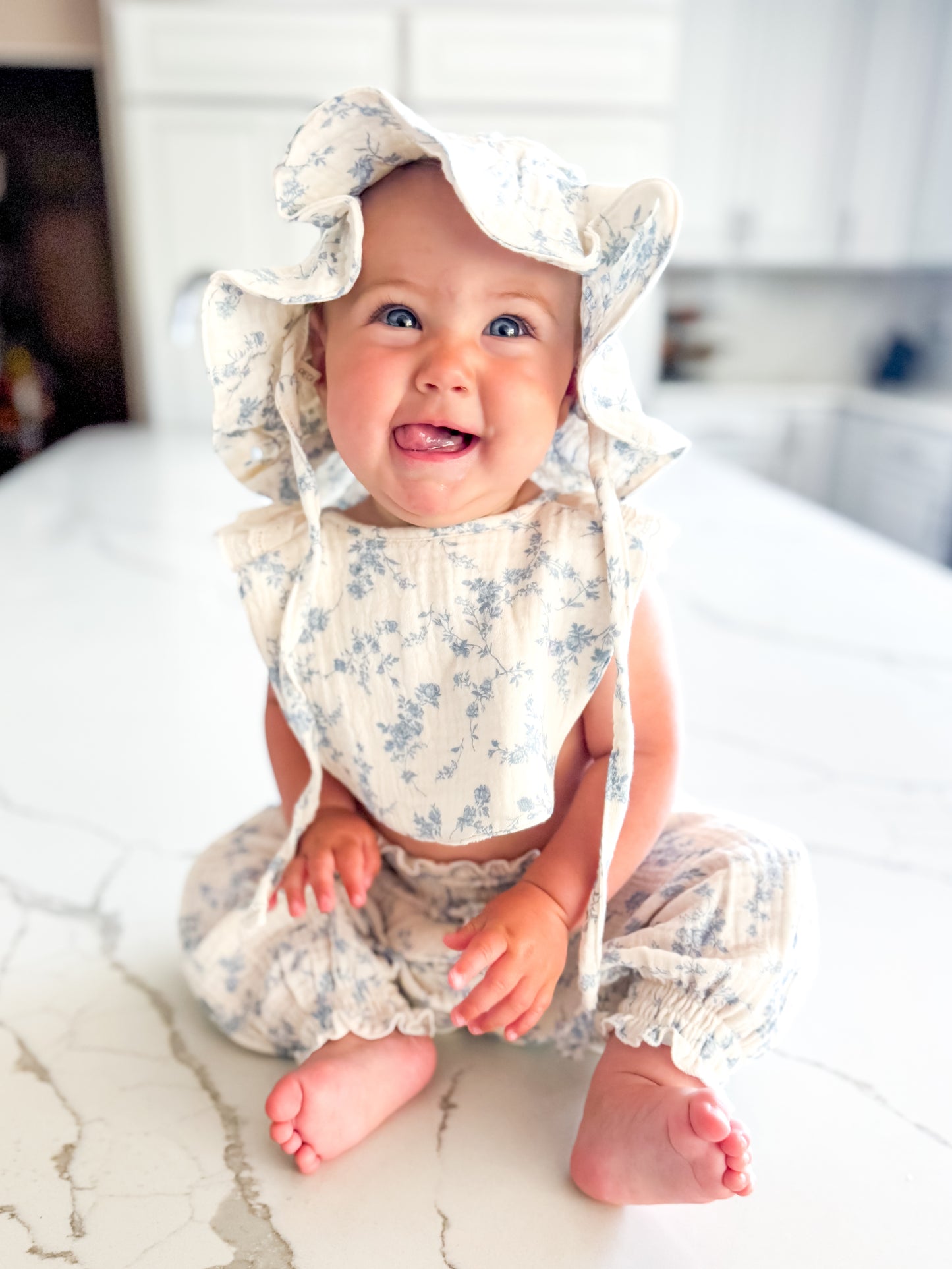 Aubrey Bib