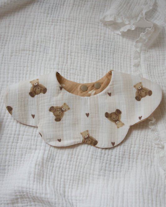Organic Muslin 7-Layer Dribble Bib - Teddy Hearts