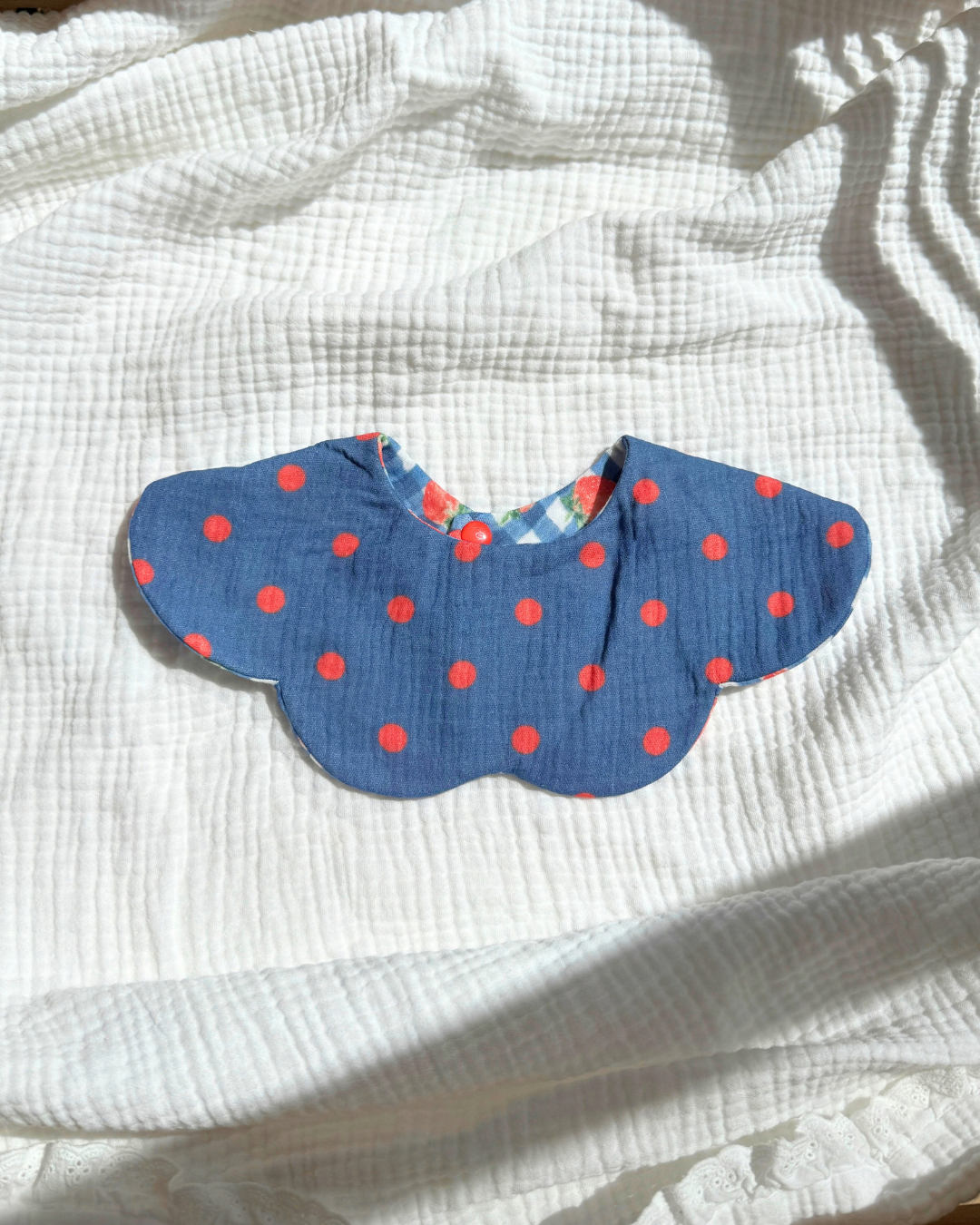 Reversible Organic Muslin Waterproof Bib - Berry Picnic