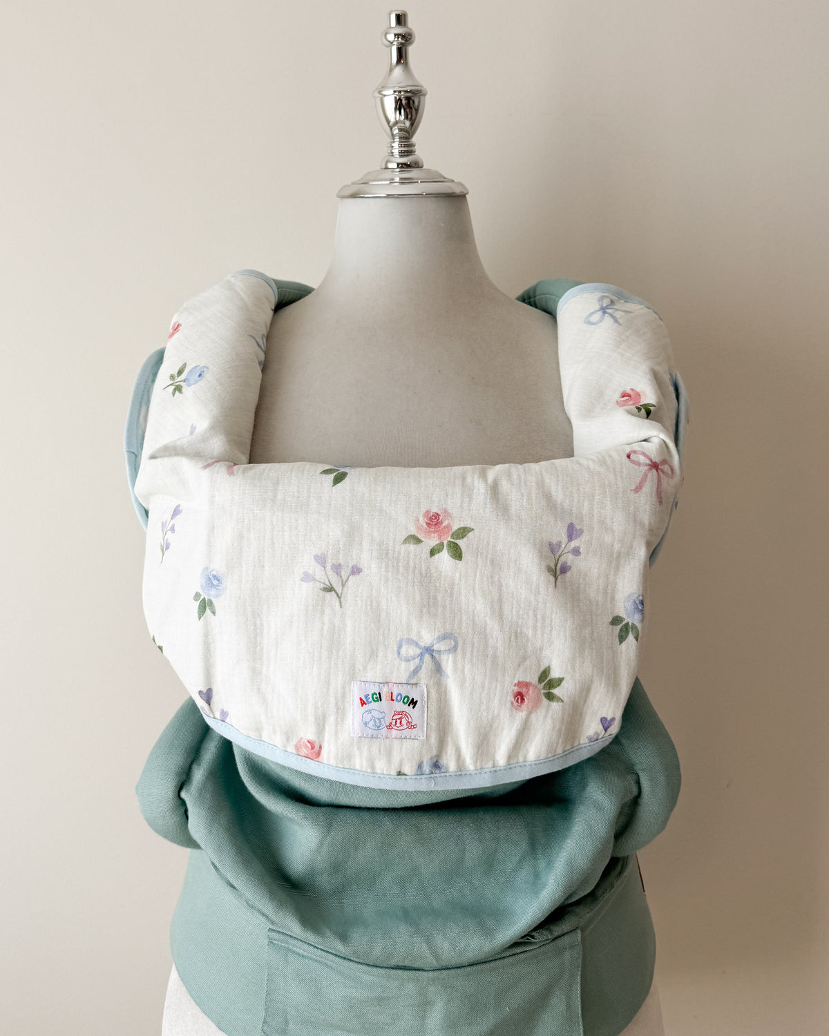 Reversible Organic Cotton baby Cover - Bow & Bloom