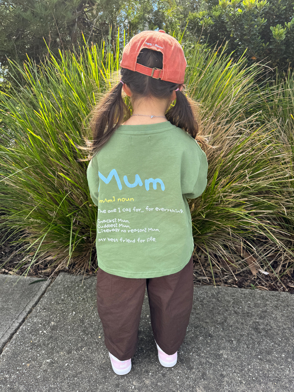 Signature Kids Tee - Home Is Where Mum Is / Green