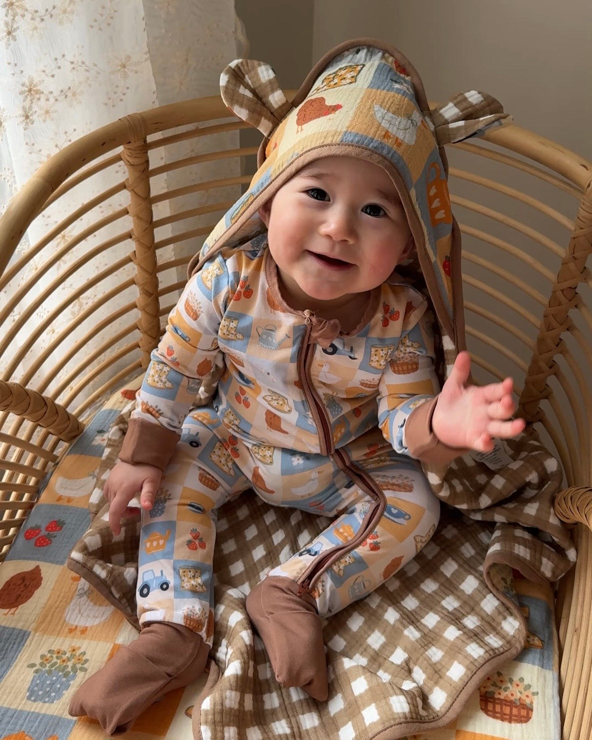 Organic Muslin Hooded Bath Towel - Bloom Barn