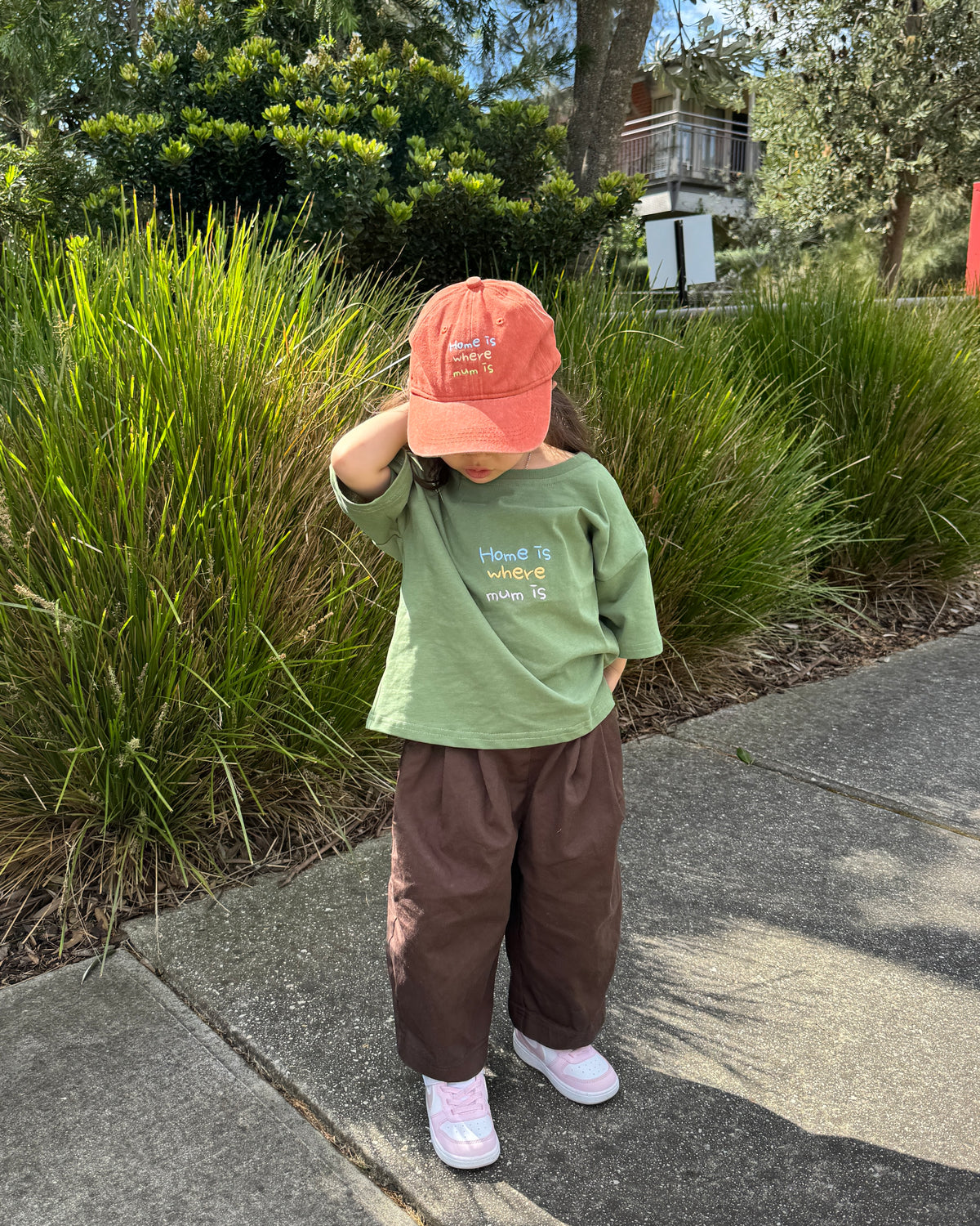 Signature Kids Tee - Home Is Where Mum Is / Green