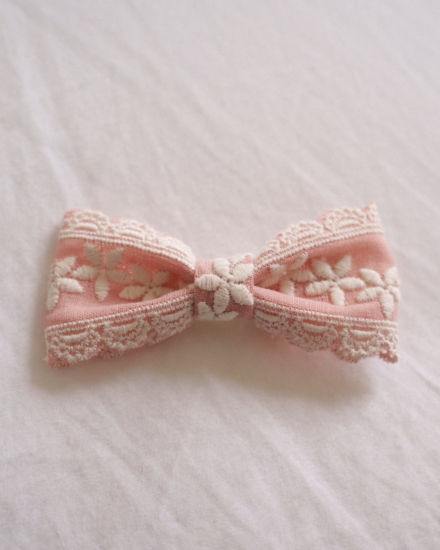 Vintage Lace Bow 4pc Clip Set - Pink