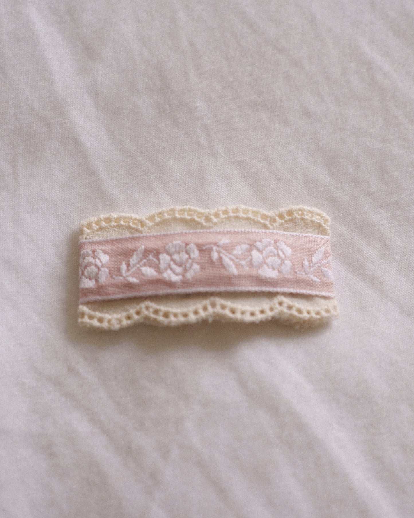 Vintage Lace Bow 4pc Clip Set - Pink