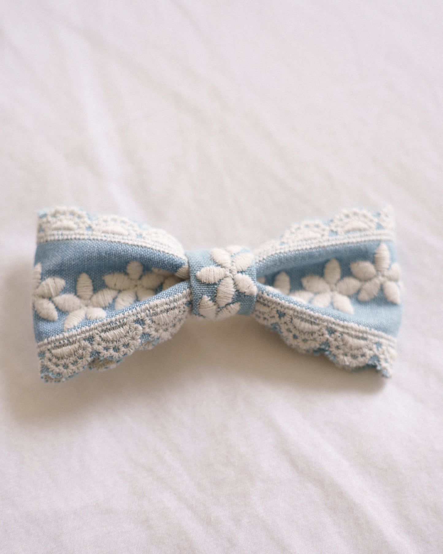 Vintage Lace Bow 4pc Clip Set - Blue