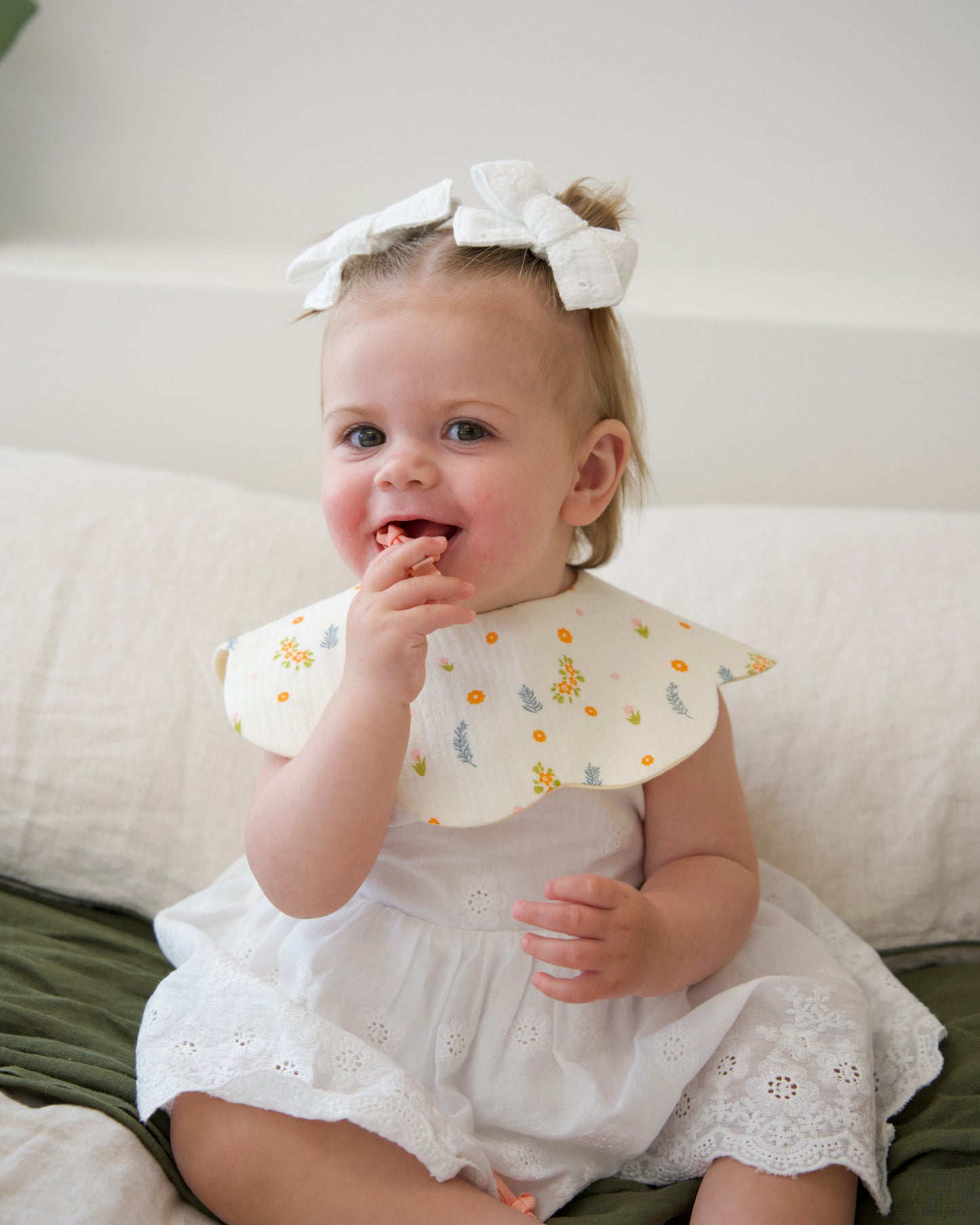 Organic Muslin 7-Layer Dribble Bib - Ditsy Florals