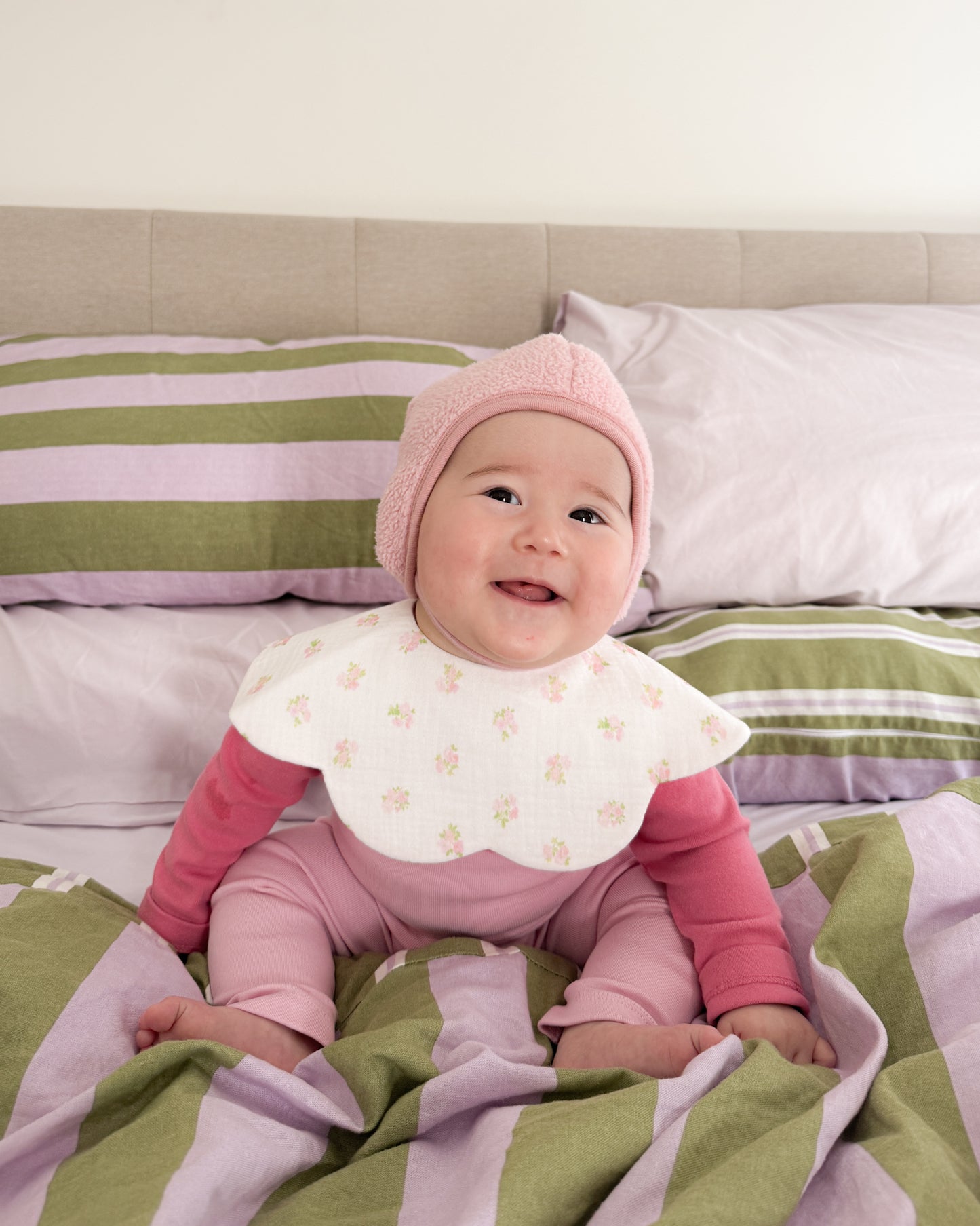 Organic Muslin 7-Layer Dribble Bib - Pink Rosy