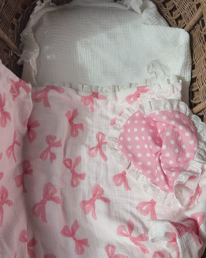 Reversible Organic Muslin Waterproof Bib - Pink Bows