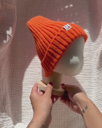 Fluffy Beanie - Orange